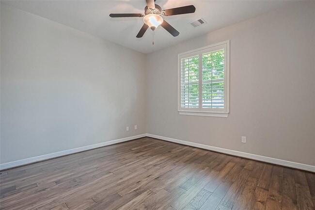 Building Photo - 4210 Wentworth Dr
