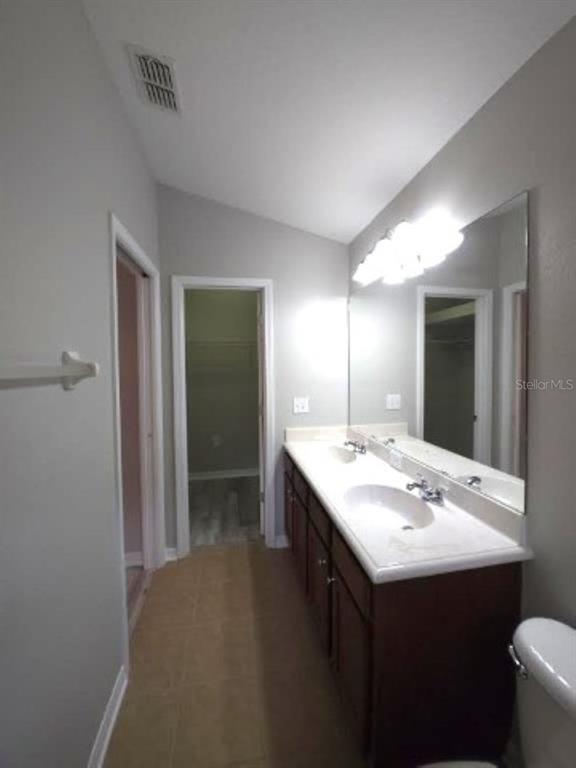 Building Photo - 9734 Highland Ridge Dr