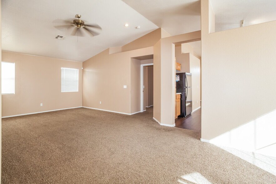 Building Photo - 7260 Golden Star Ave