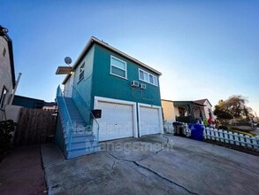 Building Photo - 5031 Monroe Ave