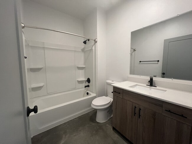 Building Photo - 3359 S 900 E