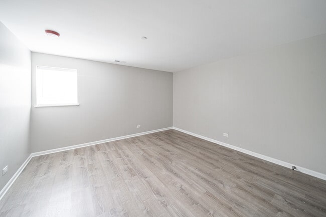 Building Photo - 5 S Virginia Rd