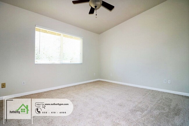Building Photo - 3657 Santa Rosa Way