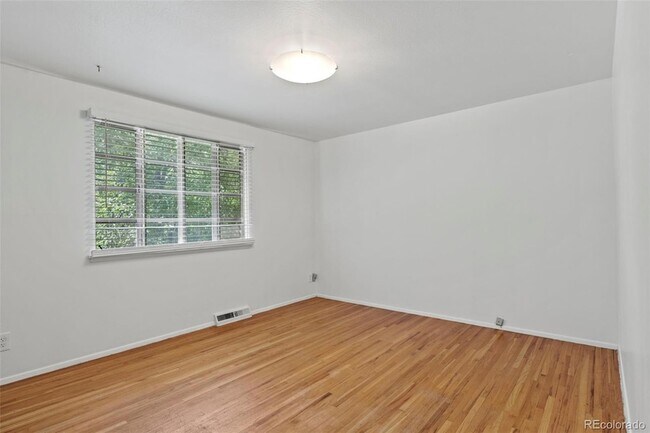 Building Photo - 2912 Drakestone Dr