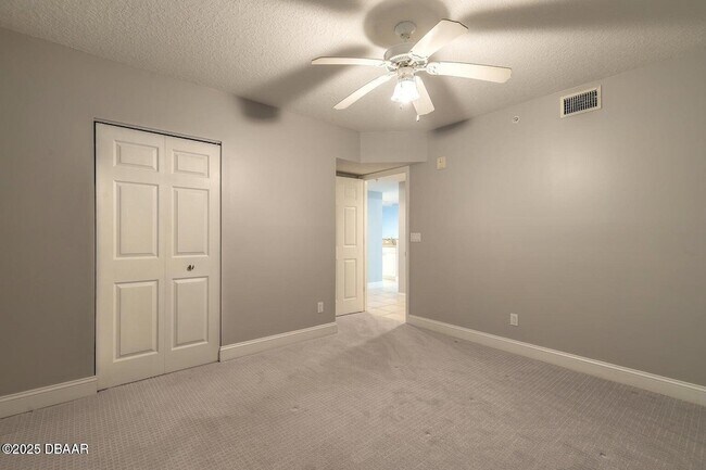 Building Photo - 4650 Links Village Dr