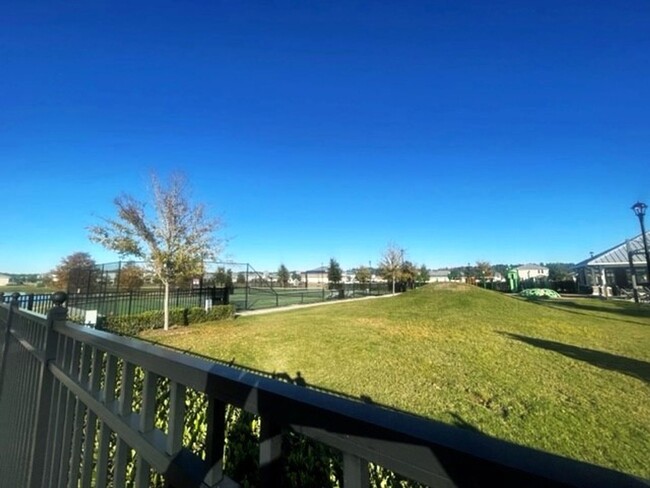 Building Photo - 4BR/ 3BA
