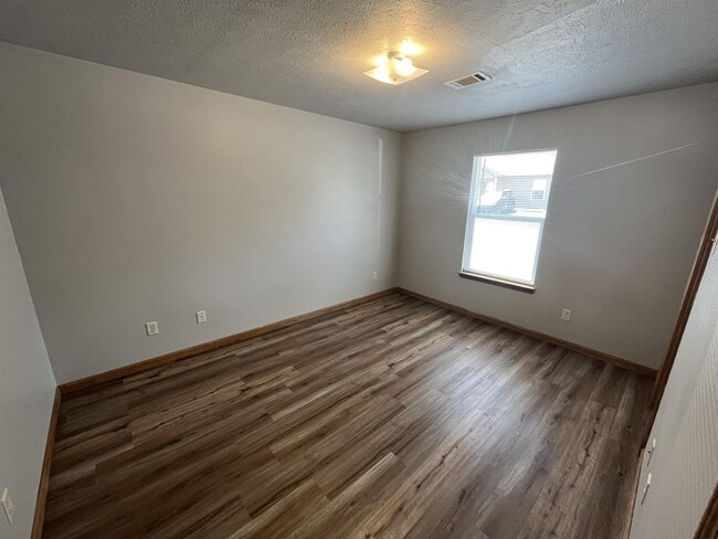 Building Photo - 150 Corum Cove