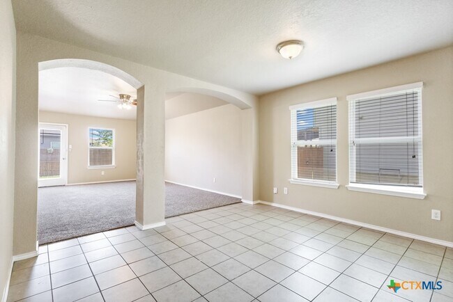 Building Photo - 1533 Redbridge Dr