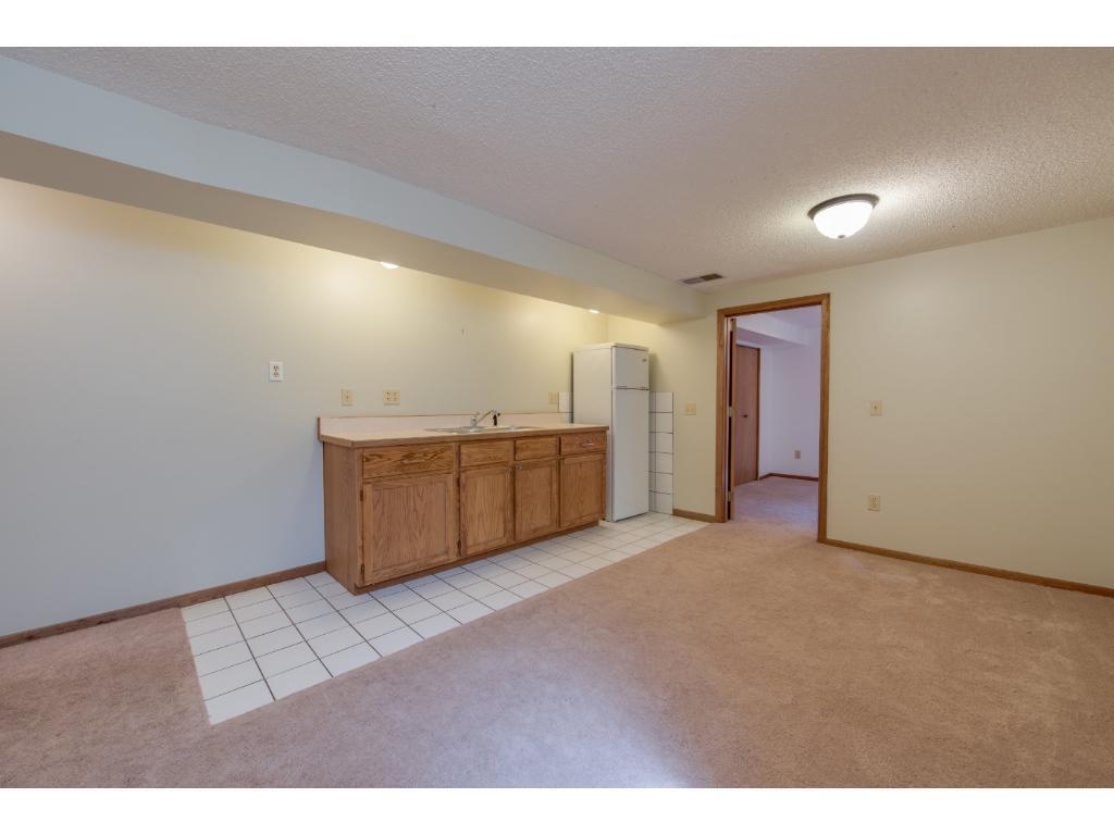 Building Photo - 1674 St Clair Ave