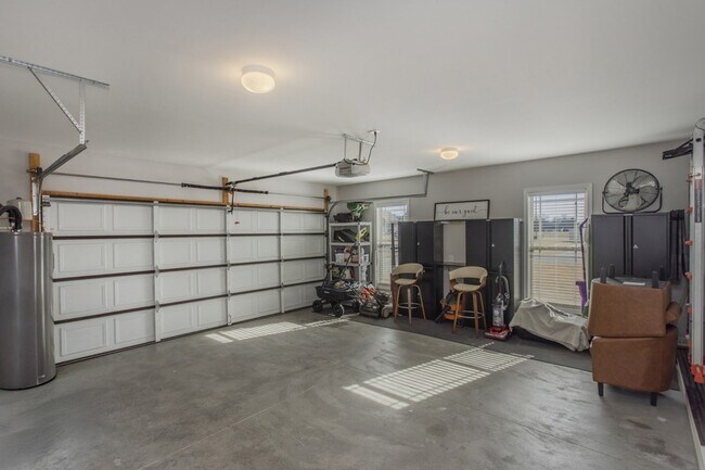 Building Photo - 221 Waldron View Dr