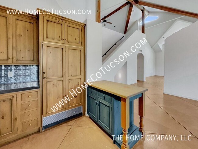 Building Photo - 12235 E Horsehead Rd