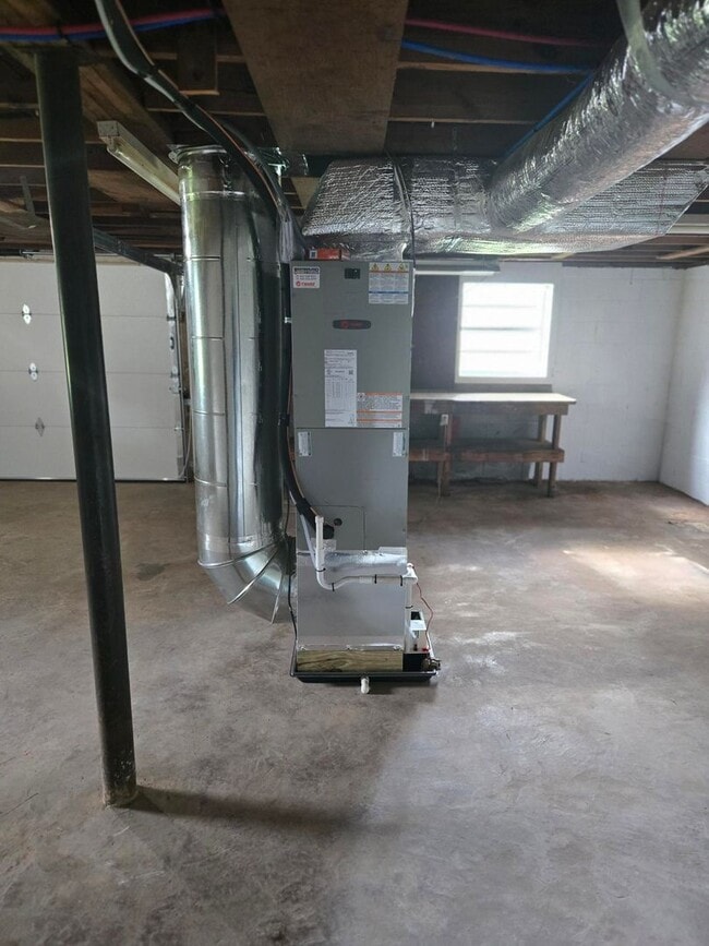 Building Photo - Charming 3-Bedroom Brick Home in Town – Newly Remodeled!