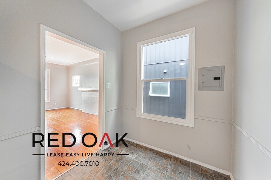 Building Photo - 366 Hayworth Ave