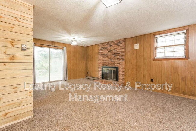 Building Photo - 717 Milling Rd