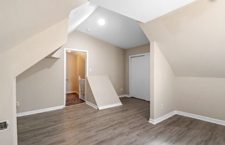 Building Photo - 6937 Etzel Ave