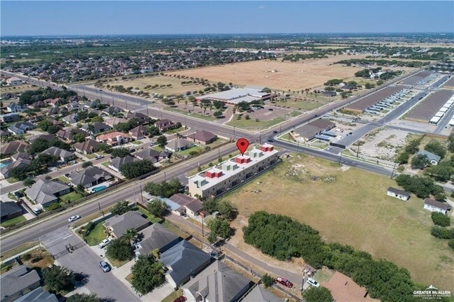 Building Photo - 14 Sprague St W