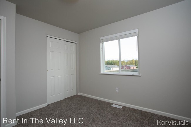 Building Photo - 3161 E Palmer-Wasilla Hwy