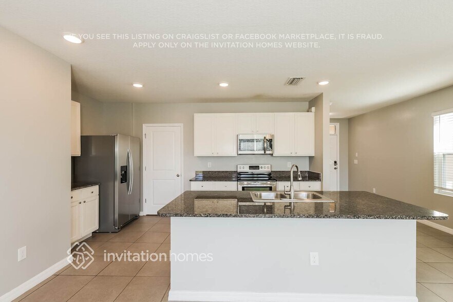 Building Photo - 4817 Silver Topaz St