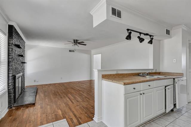 Building Photo - 6609 Walnut Hill Ln