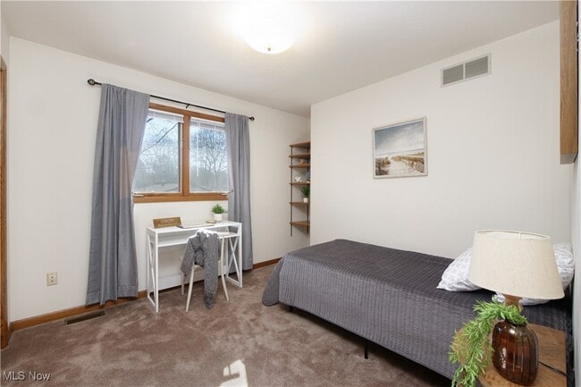 Building Photo - 5162 Johnnycake NE Rdg