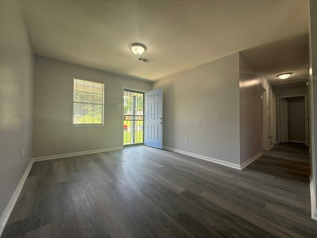 Building Photo - 3608 Hicky St