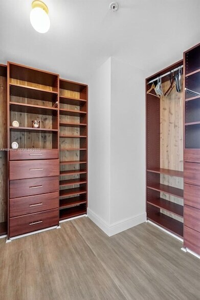 Building Photo - 2021 SW 3rd Ave