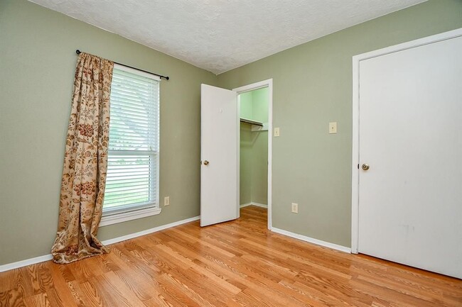 Building Photo - 2614 Cobble Ridge Dr