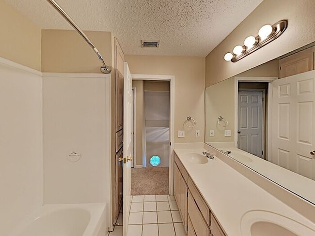 Building Photo - *No Application Fee*