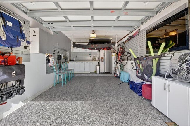 Building Photo - 2121 S Ocean Blvd