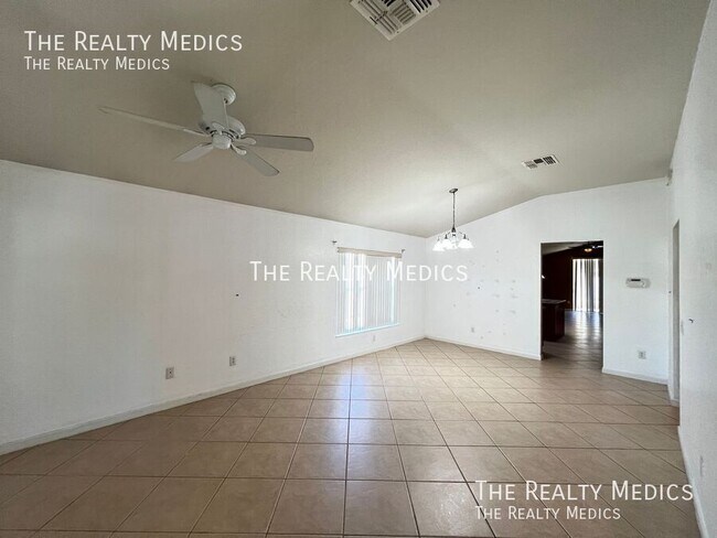 Building Photo - 4067 SW 46th Terrace