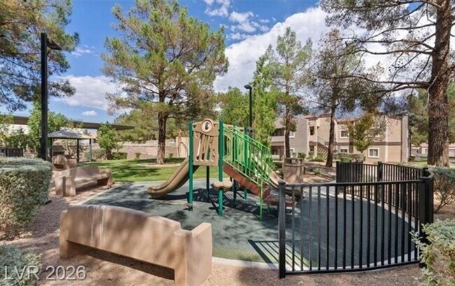 Building Photo - 5042 S Rainbow Blvd