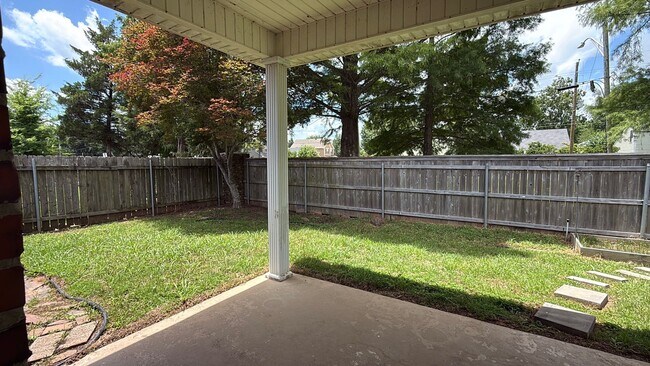 Building Photo - Rental in Shreveport