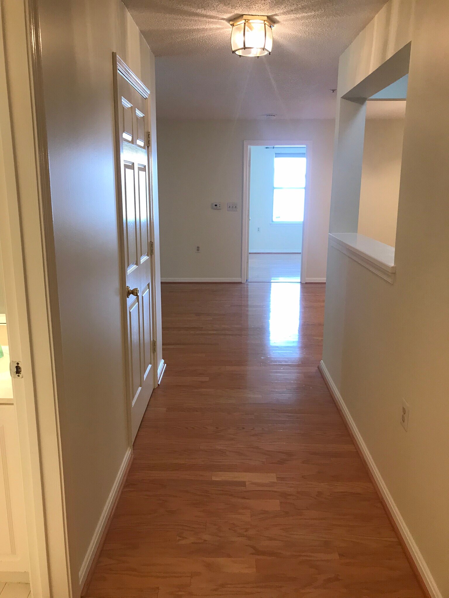 Building Photo - 10018 Vanderbilt Cir