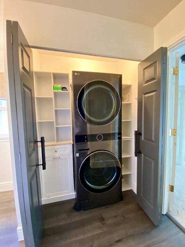 Building Photo - 200 Whispering Pine Pl