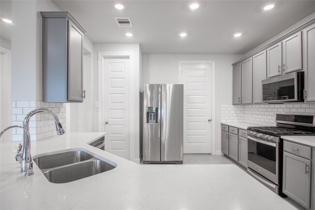 Building Photo - 3114 Trishelle Ct