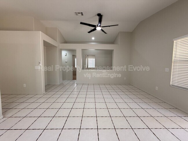 Building Photo - 2340 E Derringer Way