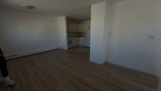 Building Photo - 6951 Almeda Ave