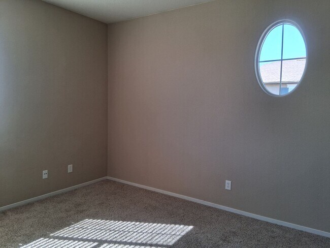 Building Photo - For Rent. 3 Bedroom, 2.5 Bath