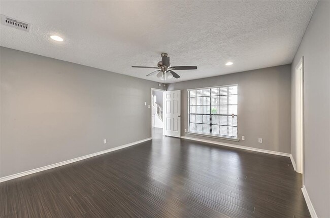 Building Photo - 4310 Brightwood Dr