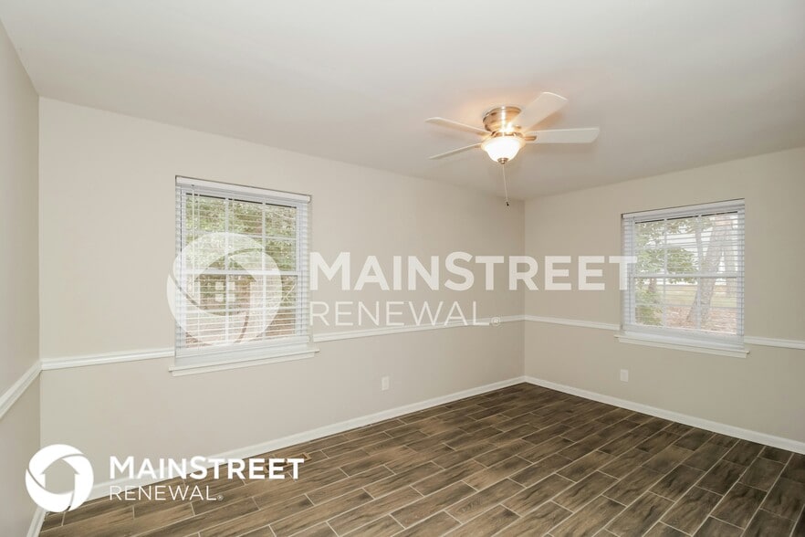 Building Photo - 1238 Lakeview Pkwy