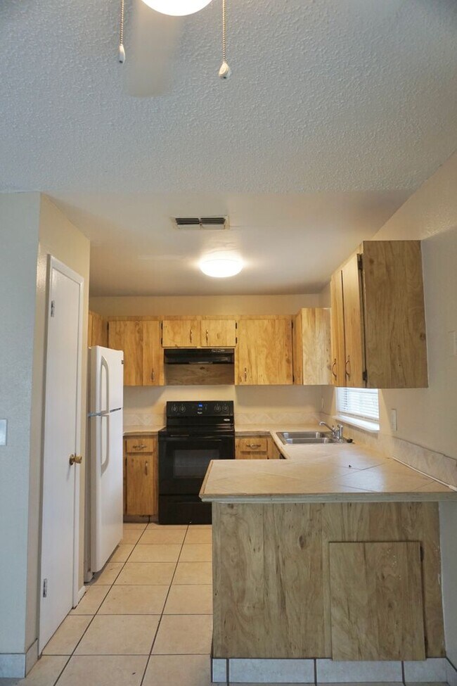 Building Photo - Southwest Winter Haven