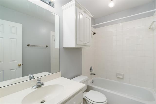 Building Photo - 4801 Rockcreek Ln