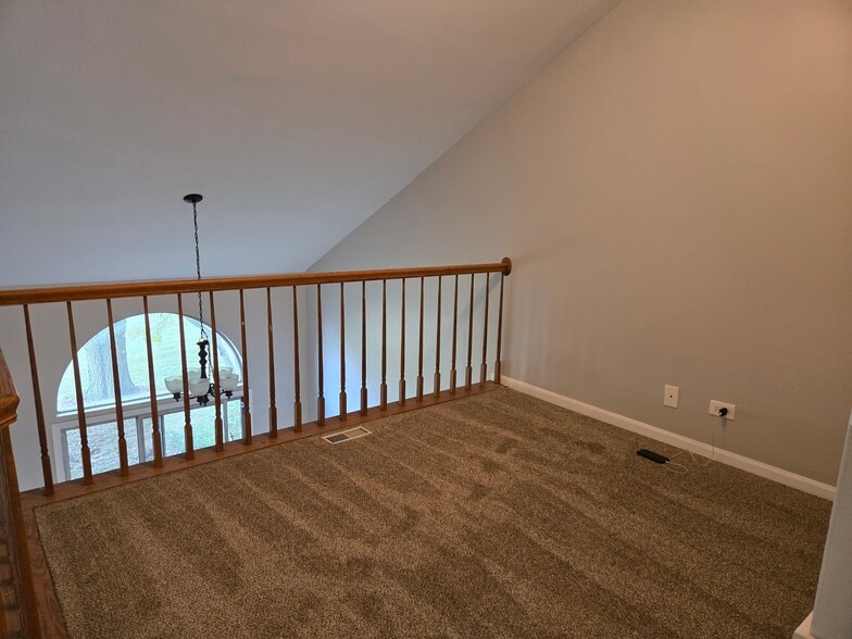 Building Photo - 725 Ripple Brook Ln