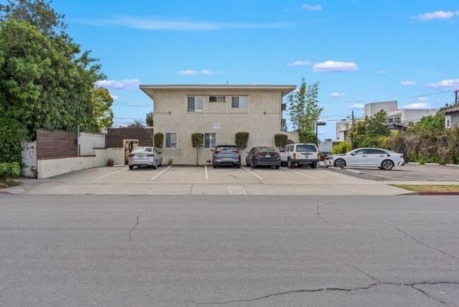 Building Photo - 3932 3rd Ave