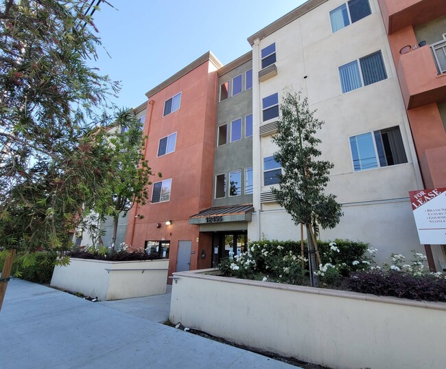 Building Photo - 12455 San Fernando Rd