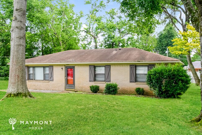 Primary Photo - 2403 Yorkshire Cir SW