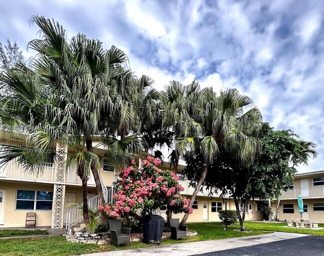 Primary Photo - 1301 N 12th Ct