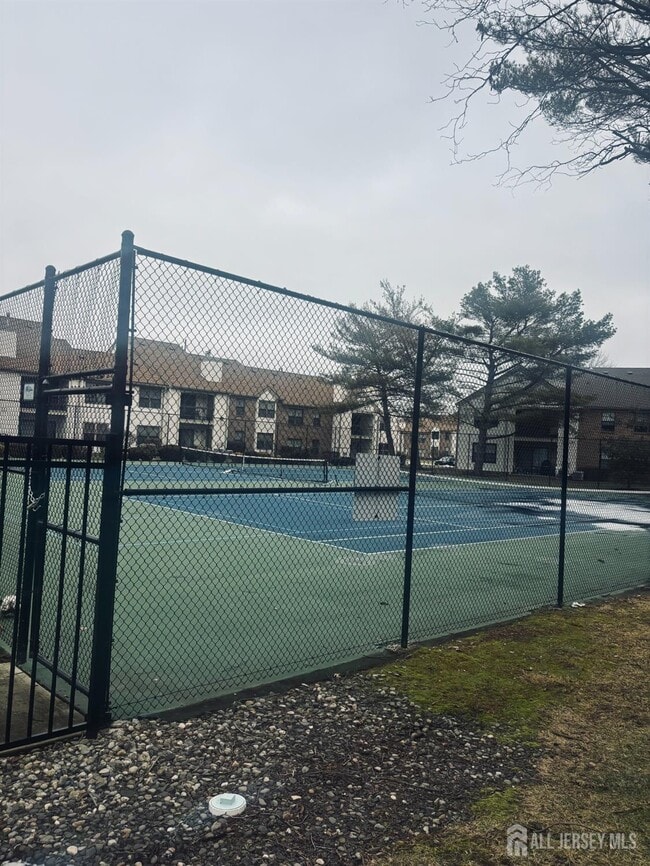 Building Photo - 1 Upperbrook Ct