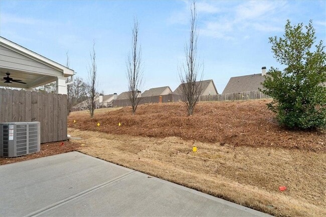 Building Photo - 4561 Moray Dr