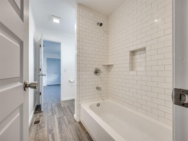 Building Photo - 6312 Overcourt Manor